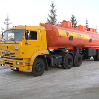Автопоезд-топливовоз ППЦ-96742-10 (44108-91910-10) (Россия) Предназначен для транспортирования и кратковре-менного хранения светлых нефтепродуктов.