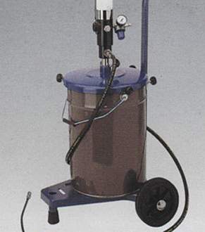 Маслораздаточное оборудование Ома 781 (Италия) Передвижная пневматическая установка для раздачи масла из бочек.