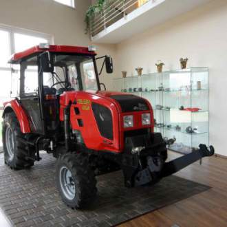 Трактор Беларус - МТЗ 921.3 с ПНУ (переднее навесное устройство) (Беларусь) Может применяться как в сельскохозяйственном производстве, так и в промышленности