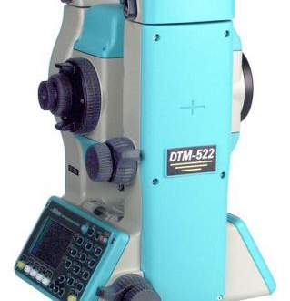 Тахеометр Nikon DTM-522 (Япония) Электронные тахеометры серии Nikon DTM-502 предназначены для производства, как высокоточных, так и повседневных топографо-геодезических работ. Надежная механика, большая скорость работы дальномера, удобный интерфейс, мощное встроенное программное обеспечение, высокая точность измерения углов.