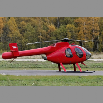 Вертолёт McDonnell-Douglas 520 MD 520- многоцелевой вертолет, разработанный американской фирмой McDonnell Douglas Helicopter. В 1975г. фирма Hughes, позднее вошедшая в фирму McDonnell-Douglas, начала исследования системы NOTAR (No Таil Rotor), предназначенной для использования вместо рулевого винта, считая, что такая система позволит устранить недостатки, присущие рулевым винтам: расход мощности на привод рулевого винта, дополнительный вес конструкции, высокий уровень вибраций и шума, усложнение технического обслуживания и опасность задевания рулевого винта за препятствия, а также опасность для обслуживающего персонала. Фирма предложила осуществлять уравновешивание реактивного крутящего момента и путевое управление, обеспечиваемые обычно рулевыми винтами у одновинтовых вертолетов, с помощью струйного руля на конце хвостовой балки, к которому подается воздух от вентилятора, приводимого двигателем, и дополнительно с помощью аэродинамической боковой силы, создаваемой с помощью управления циркуляцией при обдувке потоком от несущего винта хвостовой балки, имеющей продольную щель, через которую выдувается воздух, направляемый к струйному рулю (использование эффекта Коанда