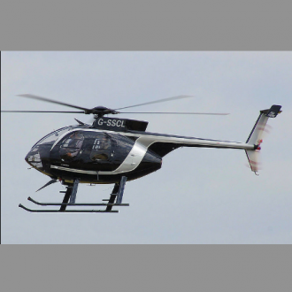 Вертолёт McDonnell-Douglas 500E D 500E - многоцелевой вертолет, разработанный американской фирмой McDonnell Douglas Helicopter. Вертолет стал последней модификацией из семейства однодвигательных легких многоцелевых вертолетов семейства  McDonnell Douglas Model 500. Основные изменения в вертолете: увеличен пассажирская кабина ("растянута" вперед и назад), изменена хвостовая часть (стала Т-образной) и установлен малошумный рулевой винт. Первый полет вертолета состоялся 28 января 1982 года. Серийное производство вертолета было начато в декабре 1982 года. Вертолет сменил на конвейере модель MD 500D. В конце 1998 года на вертолет установили новый газотурбинный двигатель Allison 250-C20R мощностью 336 кВт.