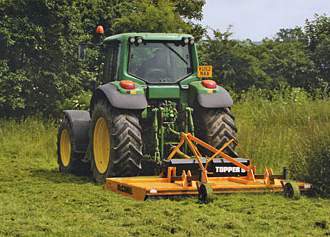Роторная косилка (McConnel) Topper 9 Британская фирма McConnel, являющаяся в своей стране лидером по производству машин для скоса травы, разработала линейку роторных косилок, которые в нашей стране монтируются как навесное оборудование на трактор МТЗ