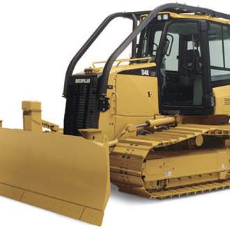 Бульдозер Caterpillar CAT D4K LGP (США) Отличается высочайшей производительностью и комфортными условиями труда оператора при меньших эксплуатационных затратах.