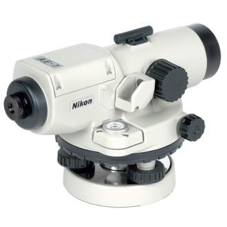 Оптический нивелир Nikon AE-7 (Япония) Абсолютно водонепроницаемый оптический нивелир, с герметичной, заполненной азотом зрительной трубой.