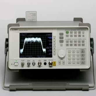 Анализаторы спектра Agilent Technologies 8563EC (США) 9кГц-26,5ГГц, динамический диапазон 108дБ, чувствительность -151дБ. 