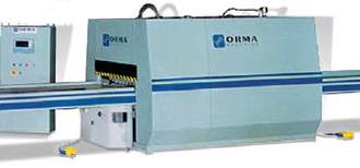 Формовочный мембранный пресс ORMA PM 26/20 (Италия) Формовочный мембранный пресс модели PM/CA/OIL. Производство ORMA (Италия). Пресс предназначен для облицовки фигурных панелей пленкой ПВХ и/или шпоном.